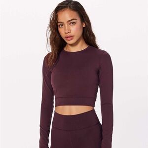 Lululemon “Plank to Pike” long sleeve cropped top